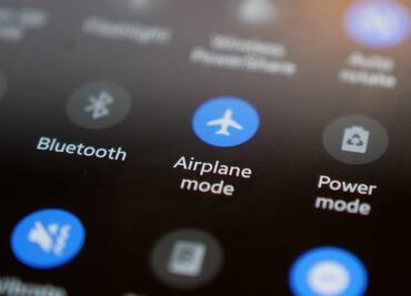 Por esta razón recomiendan cargar tu celular en modo avión