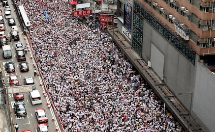 Hong Kong pushes bill allowing extraditions to China 