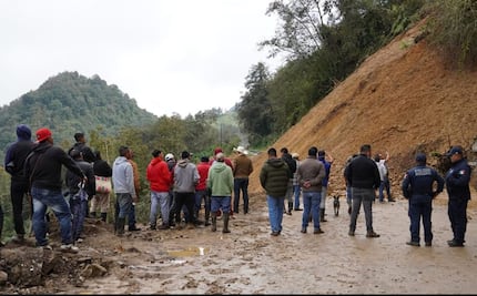 Derrumbes, crecida de ríos y bajas temperaturas se registran en Hidalgo por frente frío 16