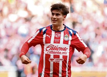 Claudio Suárez desea que Chivas nunca rompa su tradición de jugar exclusivamente con mexicanos