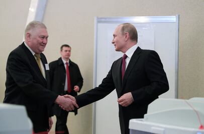 Putin vota en las elecciones presidenciales rusas