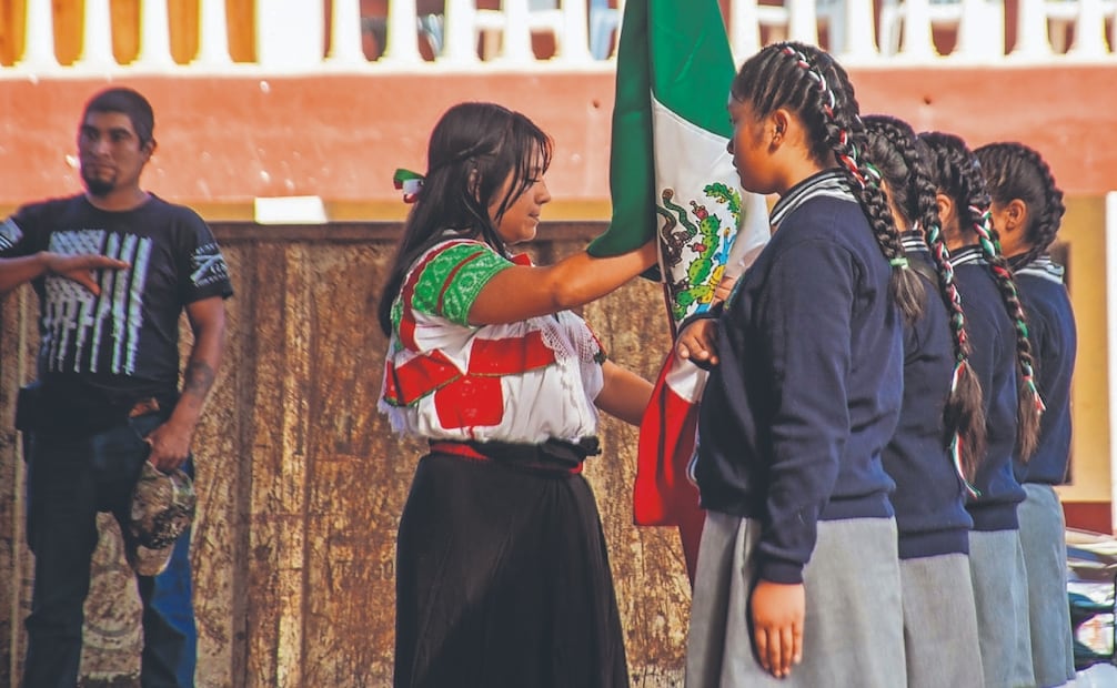 La Autoridad Educativa Federal en la Ciudad de México señala que, bajo los principios de la Nueva Escuela Mexicana, la escolta escolar “deja de ser un acto exclusivo o meritocrático”. Foto: Archivo/ Cuartoscuro