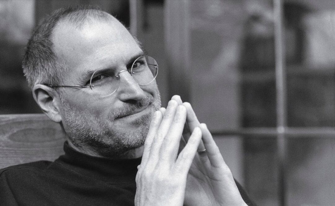 El sucesor de Jobs como CEO de Apple, Tim Cook, honró la memoria del genio al citar la frase "lo más importante es tener el valor de seguir el corazón y la intuición"