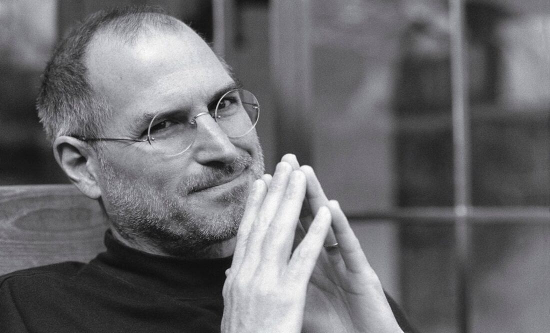 El sucesor de Jobs como CEO de Apple, Tim Cook, honró la memoria del genio al citar la frase "lo más importante es tener el valor de seguir el corazón y la intuición"