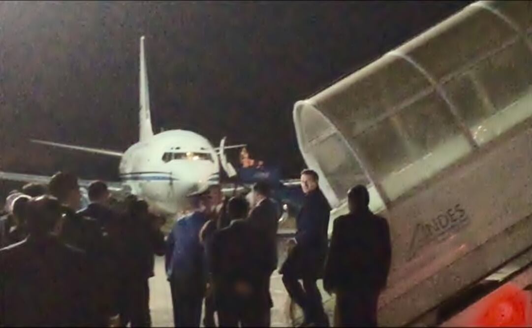 Enrique Peña Nieto arrives in Ecuador. (Photo: Francisco Reséndiz/EL UNIVERSAL)