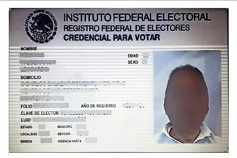 Hacen trampa. Con credenciales del INE falsificadas o con plásticos que no podían ser aceptados se intentó engañar en la recopilación de apoyos. 