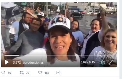 Margarita Zavala reparte volantes en Azcapotzalco