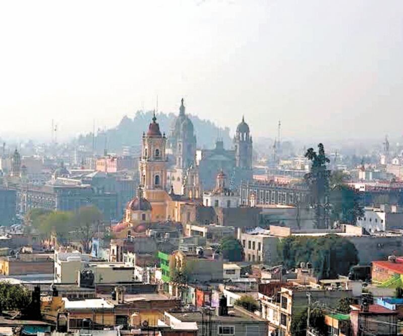 Autoridades exhortaron a la población mexiquense a no quemar leña y fuegos artificiales. ESPECIAL