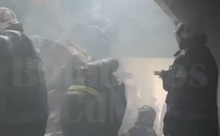 Incendio consume fábrica de muebles en la alcaldía Cuauhtémoc; desalojan al menos a 30 trabajadores