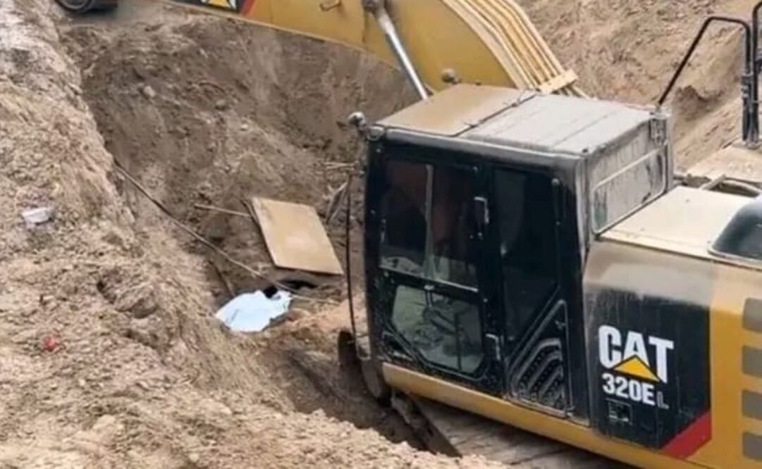 De inmediato, se dio aviso a las autoridades que al llegar, lograron rescatar a otro empleado que resultó con lesiones por lo que fue trasladado a un hospital local. (27/01/2025). Foto: Especial