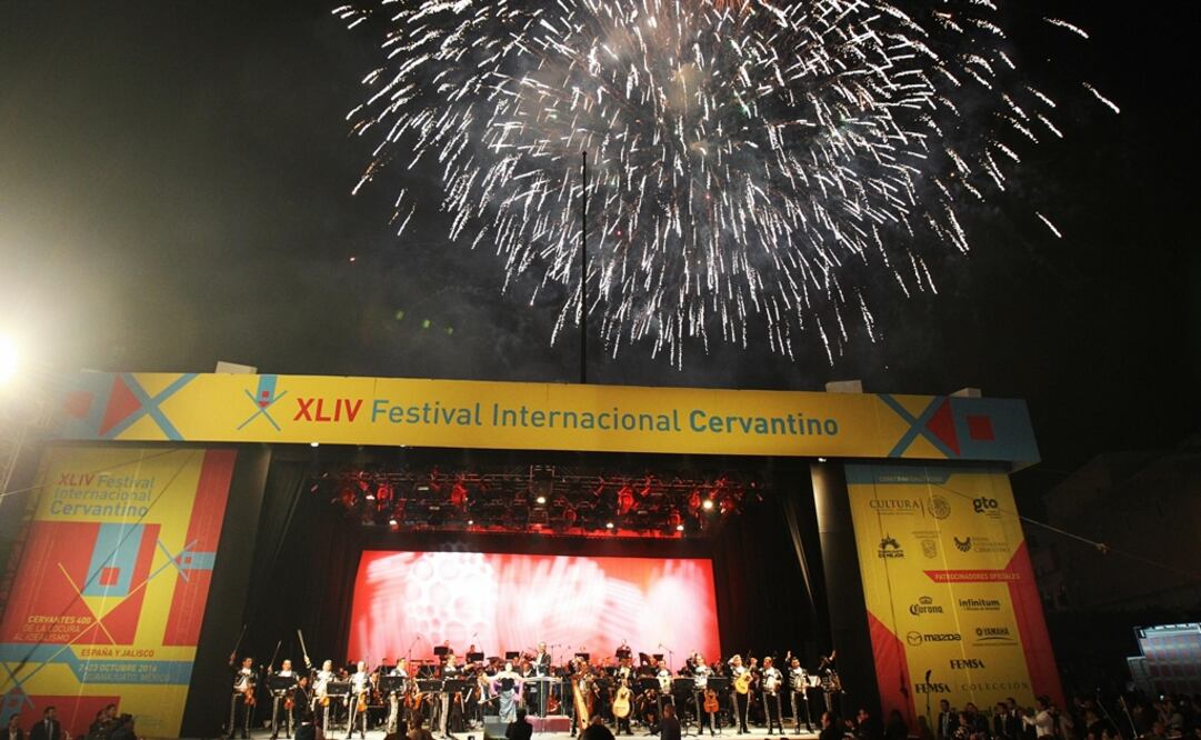 En el concierto se tocó, en memoria de Juan Gabriel, la canción "Amor Eterno". Foto: Yadin Xolalpa / EL UNIVERSAL