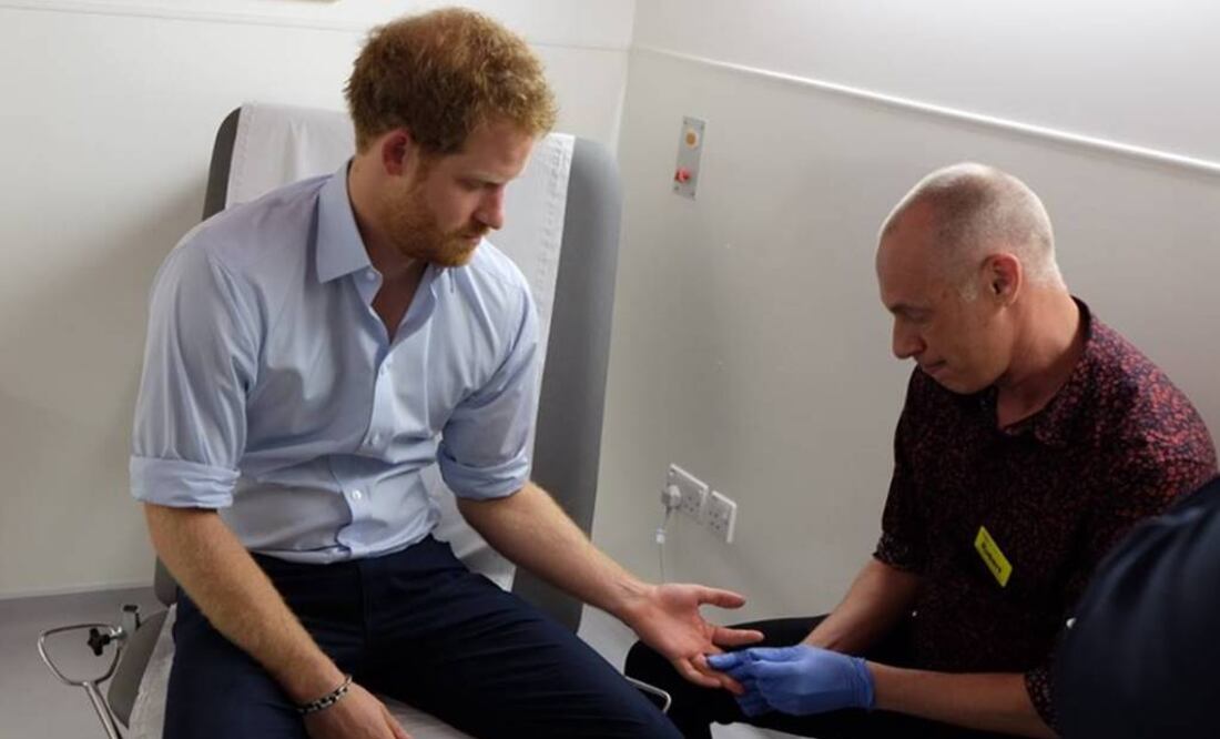 El segundo hijo de Diana de Gales está comprometido con la lucha contra el VIH. (FOTO: Facebook)