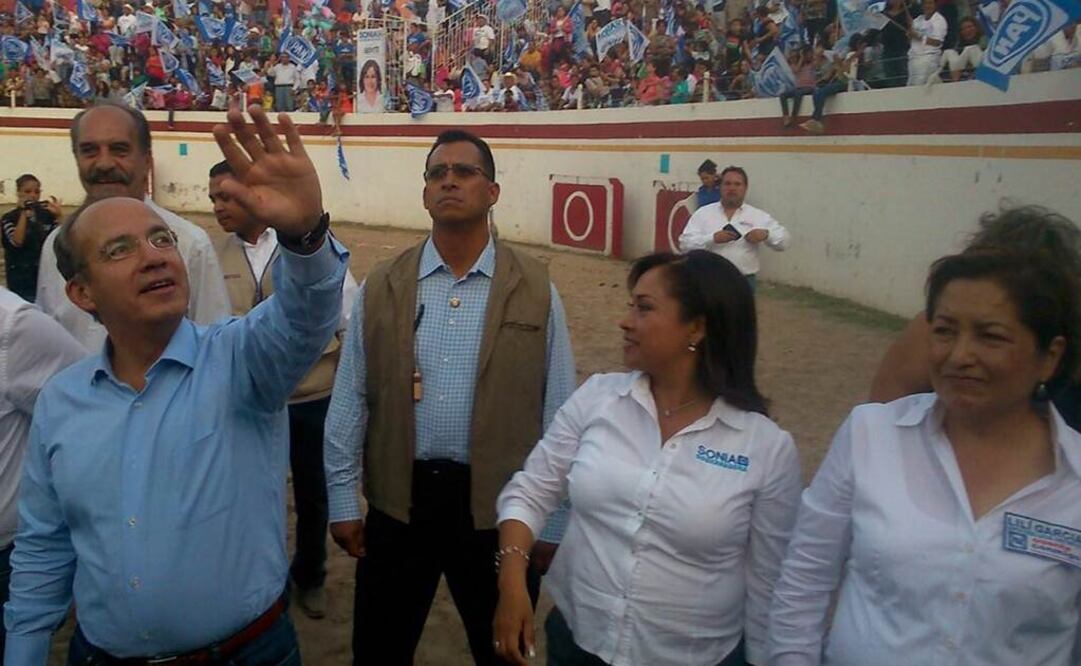 "Estamos haciendo campaña todos los liderazgos de nuestro partido en todo el país, esto es algo extraordinario", indicó Madero.
