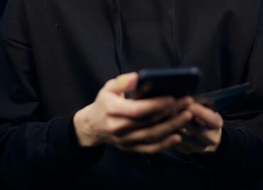 Sorprenden a sujeto grabando ropa interior de mujeres durante festejos de Día del Niño en Yucatán; es confrontado y detenido