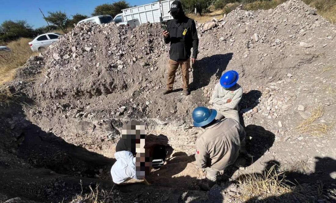 La Fiscalía General de la República localizó un túnel que conducía a una toma clandestina en Hidalgo (02/12/2024). Foto: Especial