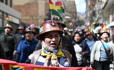 Miles marchan contra el gobierno de Bolivia; manifestantes y policías se enfrentan en La Paz