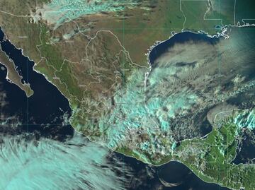 Frente frío 21 y tormenta invernal golpean México; alertan por caída de nieve, aguanieve y temperaturas bajo cero
