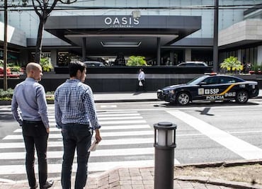 Suspenden por incumplimiento a funcionarias que cerraron local en plaza Oasis en Coyoacán