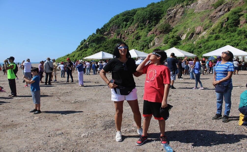 "Habrá distribución de lentes para ver el eclipse solar en todo el estado", dijo el Secretario de Turismo. Foto: Oficial