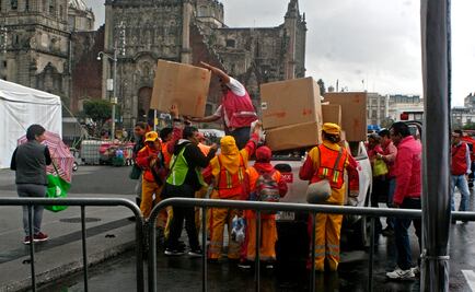 Sale del Zócalo caravana con mil 426 tons de víveres