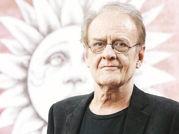 Internado, Luis Eduardo Aute cumple 73 años