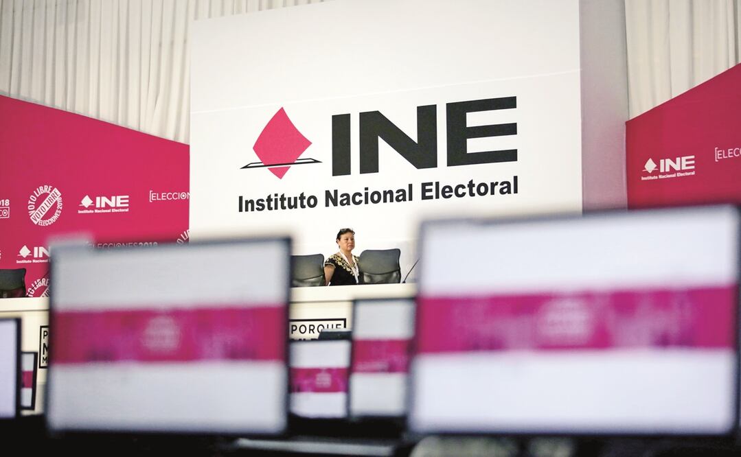 El INE avaló quitar dos distritos a la capital y uno a cinco estados. Foto: ARCHIVO EL UNIVERSAL