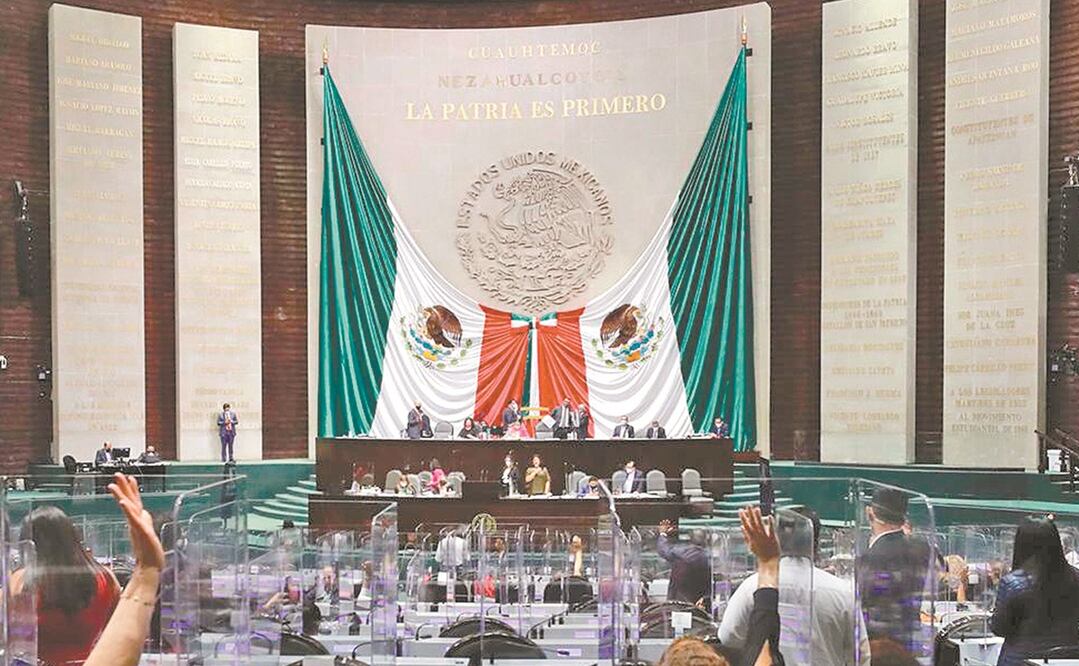 Con el apoyo de las bancadas de Morena, PT, PES y Verde, el pleno de la Cámara de Diputados aprobó la contrarreforma petrolera. Foto: ESPECIAL