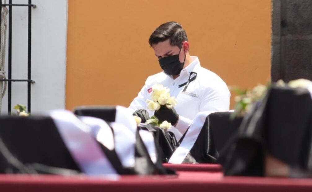 Rinden honores a migrantes poblanos fallecidos por Covid en EU