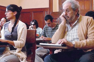 Piden a "El estudiante" en EU y Francia 