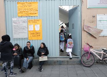 Se quedan con ganas de iniciar el ciclo escolar en escuela del Centro Histórico