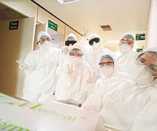 “No podíamos dejar solos a nuestros pacientes”