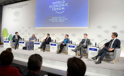 Peña Nieto defiende la reforma educativa en Cumbre del Foro Económico Mundial