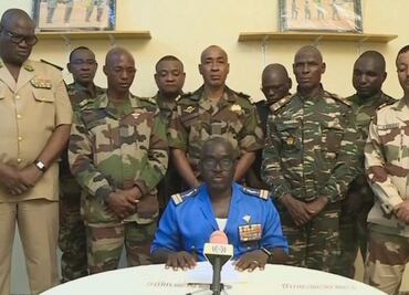 Níger: Delegación de países africanos se reúne con el líder golpista y el depuesto presidente