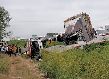 Choque entre autobús y tráiler deja un muerto y 34 lesionados en carretera de Yucatán