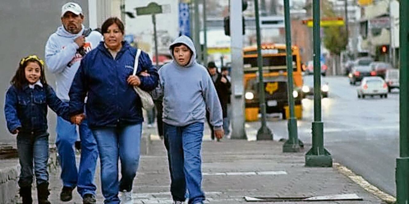 Autoridades exhortan a la población a arroparse bien y proteger a personas mayores y niños. Foto: Especial