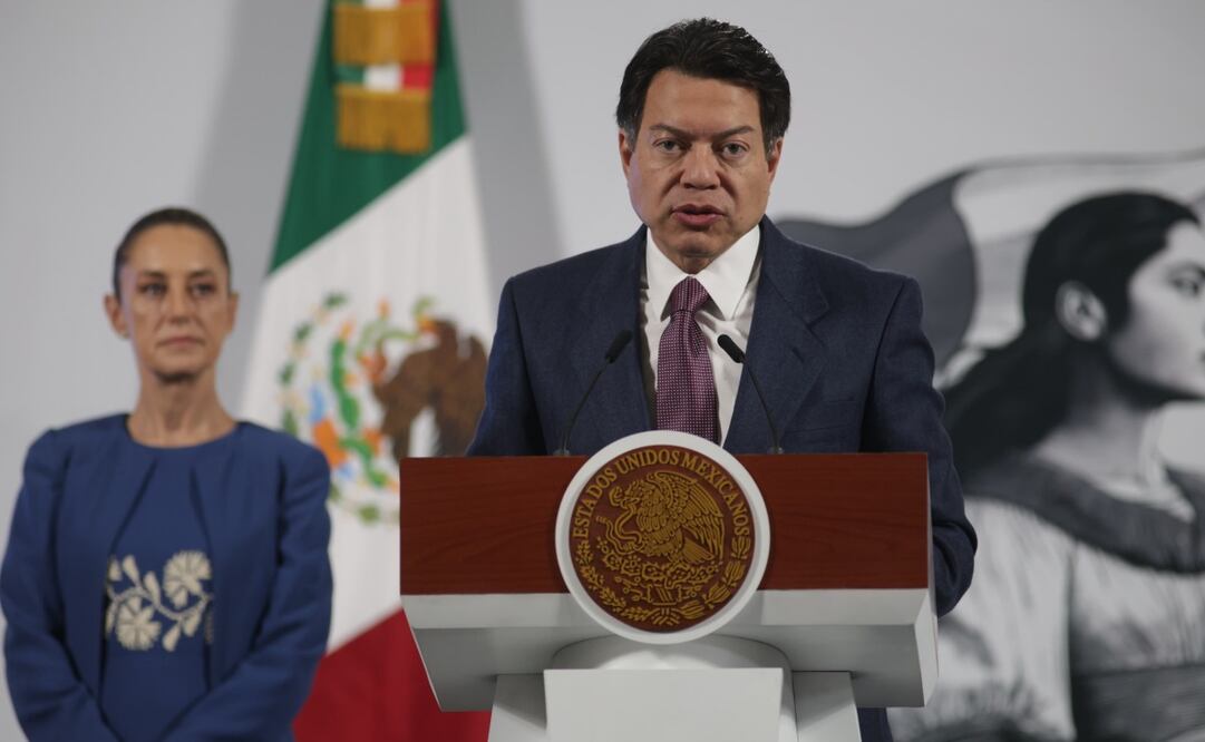 Delgado recordó que el 29 de marzo entran en vigor las disposiciones que prohíben la comida chatarra en las escuelas. Foto: Carlos Odín / EL UNIVERSAL