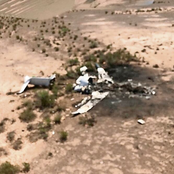 Autoridades encontraron los restos del avión en una zona montañosa del municipio de Ocampo, a 200 kilómetros del aeropuerto de Monclova. ESPECIAL