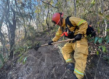 ¡Imparables! Siguen los combates a tres incendios forestales en Nuevo León