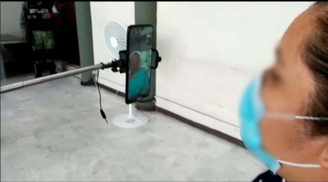 "Nos han enseñado el valor de la vida"; mujer agradece a médicos por atender a su padre por covid