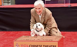 Glenn Close deja huella con su mejor amigo