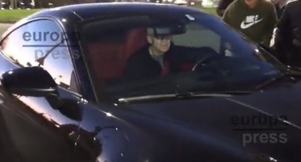 Fans de Shakira arremeten contra el padre de Piqué en un estacionamiento: "Clara-mente no es como suena”