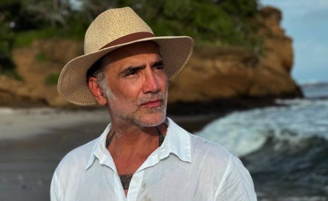 Alejandro Fernández se da un respiro en las playas de Jalisco.