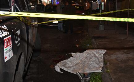 Lo apuñalan y abandonan su cadáver en la Morelos 