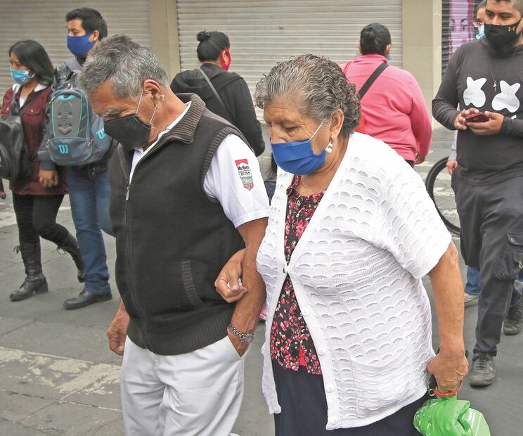 Según el plan del gobierno federal, se busca que para marzo estén vacunados la mayoría de los adultos mayores de 60 años. CARLOS MEJÍA. EL UNIVERSAL