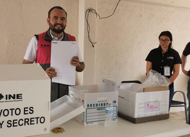 Cinco residentes de Cancún se convierten en los primeros ciudadanos de Quintana Roo en ejercer el voto anticipado