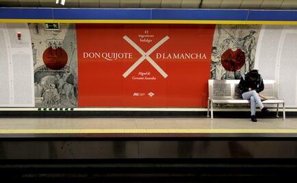Lee el "Quijote" en el metro de Madrid