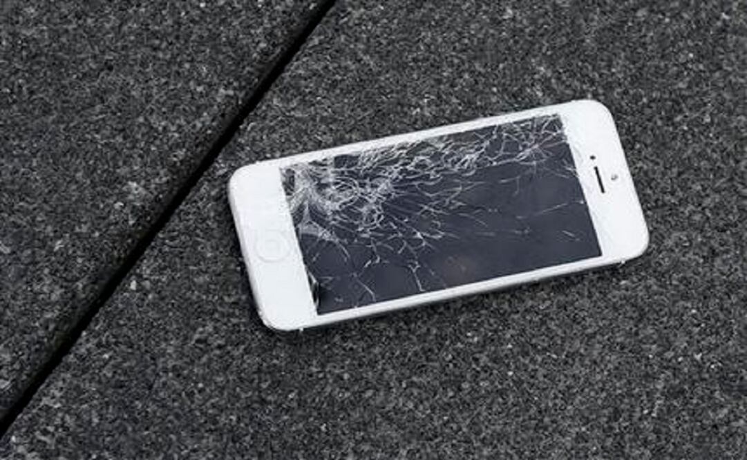 Despite engineering breakthroughs, screen breakage has become a part of life, the leading type of phone damage. (Photo: AP)