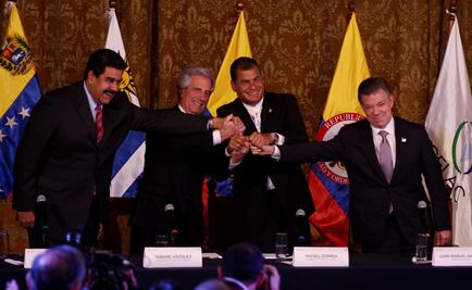 Acuerdan Maduro y Santos retorno de embajadores