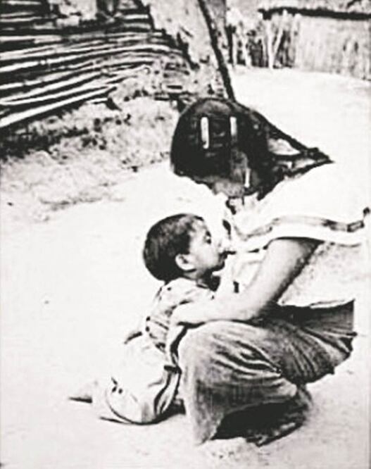 Robo. Con la imagen de Turok, Alicia Rodríguez ganó concurso de la Asociación Pro Lactancia (Especial)