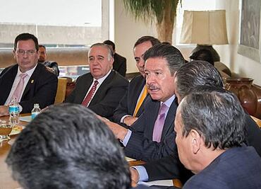 Evalúa PRD perfiles externos para 2016